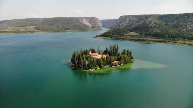 Visovac Adası. Krka Nehri. Fransisken Manastırı