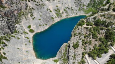 Hırvatistan. Mavi göl. İmotski kasabası