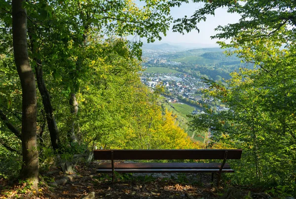 Tezgah ve Dernau Walporzheim ve manastır Calvarienberg Ahrweiler Almanya yakınındaki görünümü