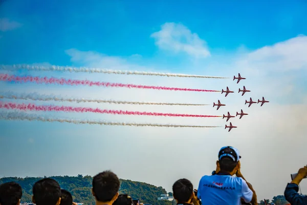 Aero Show Cielo Azul Claro Durante Día —  Fotos de Stock