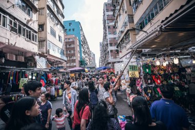 Arazi ve binalar gündüz sırasında. Hong Kong 
