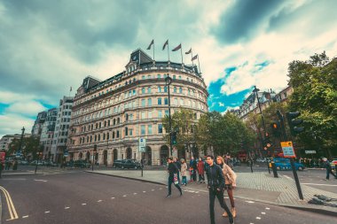 21 Ekim 2017 - Kings Cross Station, Londra: İç ve dış görünümü Kings Cross İstasyonu ve Londra, İngiltere'de alışveriş