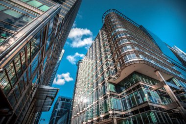 10 Ağustos 2017 - Tsim Sha Tsui, Hong Kong: İnsan kalabalığı ile sokak görmek