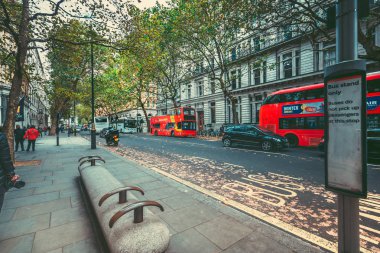 21 Ekim 2017 - Kings Cross Station, Londra: İç ve dış görünümü Kings Cross İstasyonu ve Londra, İngiltere'de alışveriş