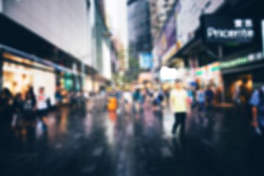 10 Ağustos 2017 - Tsim Sha Tsui, Hong Kong: İnsan kalabalığı ile sokak görmek 