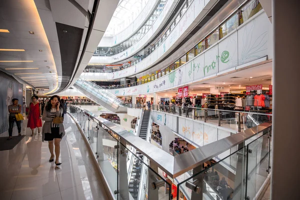 Modernes Einkaufszentrum Hongkong Innenansicht — Stockfoto