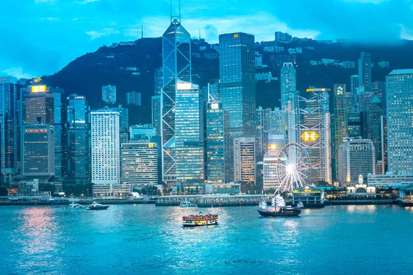 Reizen Azië Hong Kong China Stadszicht Van Wolkenkrabbers Tegen Water — Stockfoto