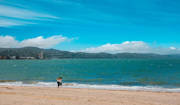 Überfüllter Stadtstrand Tagsüber Hongkong — Stockfoto