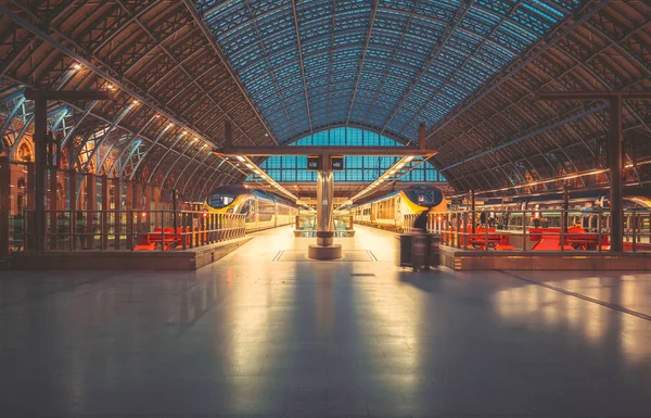 Bina Kings Cross Tren Stasyonu Londra Ngiltere — Stok fotoğraf