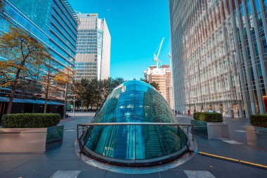 10 Ağustos 2017 - Tsim Sha Tsui, Hong Kong: İnsan kalabalığı ile sokak görmek