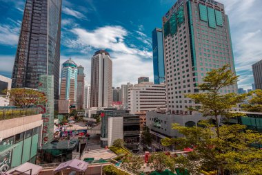 10 Ağustos 2017 - Tsim Sha Tsui, Hong Kong: İnsan kalabalığı ile sokak görmek