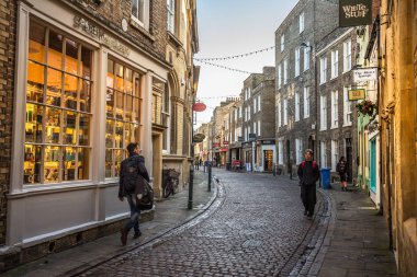 Londra - 28 Kasım 2017: Regent Street Noel ve yeni yıl için 2017 dekore edilmiş 