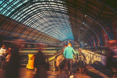 Bina, Kings Cross Tren İstasyonu, Londra, İngiltere