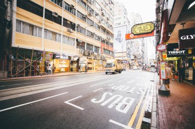 19 Kasım, 2016 - Tsim Sha Tsui, Hong Kong: Hong Kong ünlü Nathan Road'da Cumartesi Kasım, 2016 sokak görünümü.