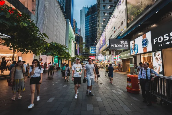 Gündüz Hong Kong Sırasında Modern Sokak — Stok fotoğraf