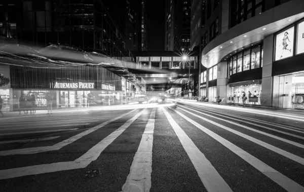 Strada Con Persone Trasporto Durante Giorno Hong Kong Immagine Bianco — Foto Stock