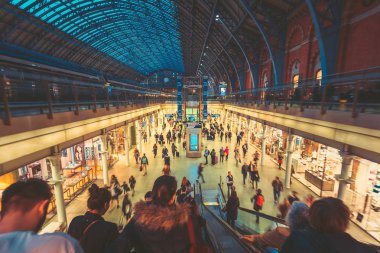 Bina, Kings Cross Tren İstasyonu, Londra, İngiltere