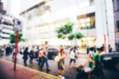 10 Ağustos 2017 - Tsim Sha Tsui, Hong Kong: İnsan kalabalığı ile sokak görmek 