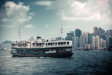 Gökdelenler suya karşı görünümünü Asya şehir - Hong Kong, Çin, seyahat 
