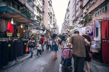 Arazi ve binalar gündüz sırasında. Hong Kong 