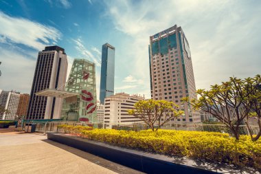 10 Ağustos 2017 - Tsim Sha Tsui, Hong Kong: İnsan kalabalığı ile sokak görmek