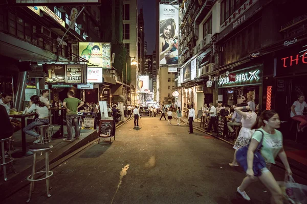 发现 Hong 香港-拥挤和旧住房 — 图库照片