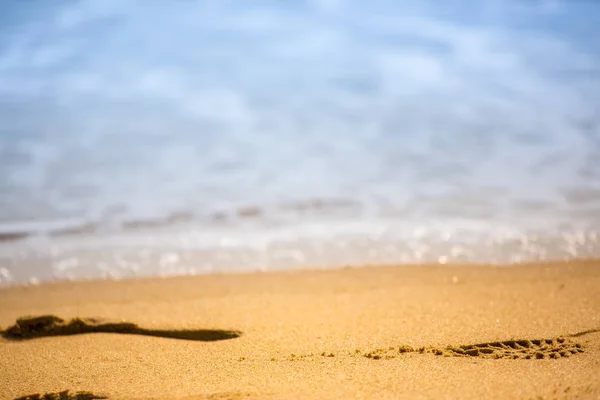 Wavy Ocean Sandy Beach — Stock Photo, Image