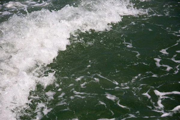 Grote Zeegezicht Weergave Met Golvende Water Kust — Stockfoto
