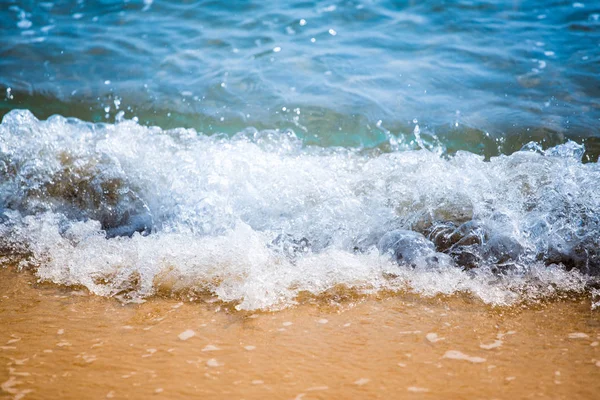 Wavy Ocean Sandy Beach — Stock Photo, Image