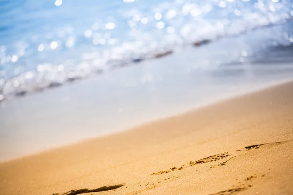 Golvende Zee Zandstrand — Stockfoto