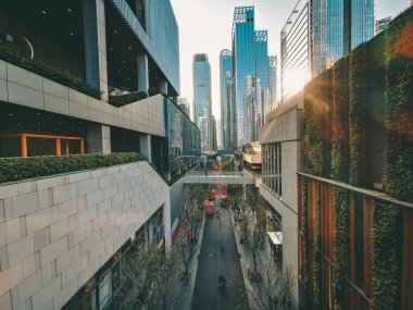 Shenzhen, Çin - 14 Şubat 2019: alışveriş merkezi ve modern MIXc, Shenzhen mimarilerde