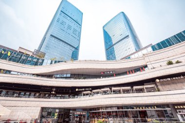 Shenzhen, Çin - 27 Eylül, 2018: İç görünüm, Yifang Center Alışveriş Merkezi Shenzhen, Çin