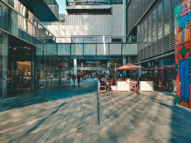 Shenzhen, Çin - 14 Şubat 2019: alışveriş merkezi ve modern MIXc, Shenzhen mimarilerde