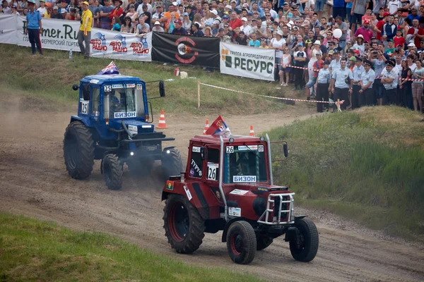 Tractor Mud Racing Road Terrain Races Cross Country Terrain Bizon — Stock Photo, Image