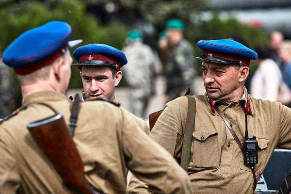 Ludzie Mundurach Wojskowych Cześć Zwycięstwa Dzień Wolny Wojskowy Historycznej Społeczeństwa — Zdjęcie stockowe