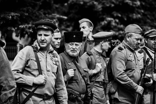 Mensen Militair Uniform Ter Ere Van Overwinning Dag Van Vakantie — Stockfoto