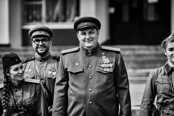 Personer Militär Uniform För Att Hedra Segerdagen Semestern Militär Historiskt — Stockfoto