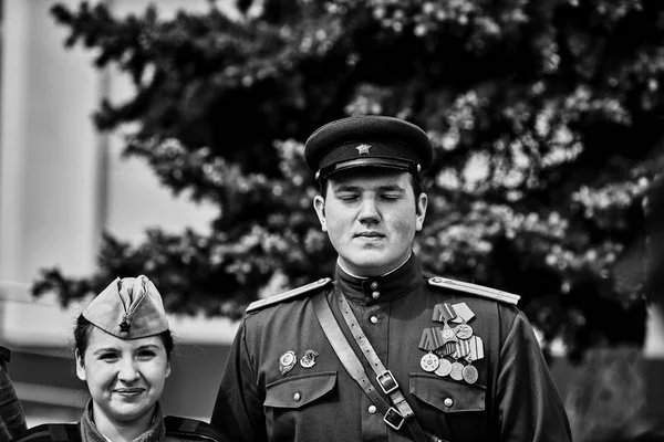 연휴의 명예에 사람들 전투기의 모양의 로스토프나도누입니다 러시아 2018 — 스톡 사진