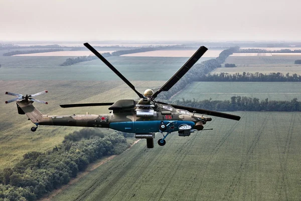 Támadás Helikopter Egy Párhuzamosan Helikopter Lövés Nato Kód Pusztítás 2018 — Stock Fotó