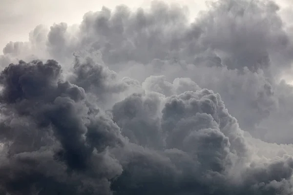 Contexto Nuvens Nuvens Cinzentas Dramáticas — Fotografia de Stock