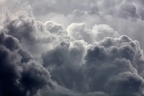 Contexto Nuvens Nuvens Cinzentas Dramáticas — Fotografia de Stock