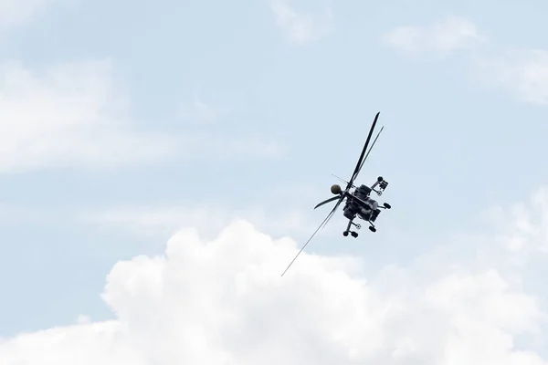 Ελικόπτερο Επίθεση Εκτελεί Πτήση Επίδειξης Mil Ονομασία Νατο Χάος 2017 — Φωτογραφία Αρχείου