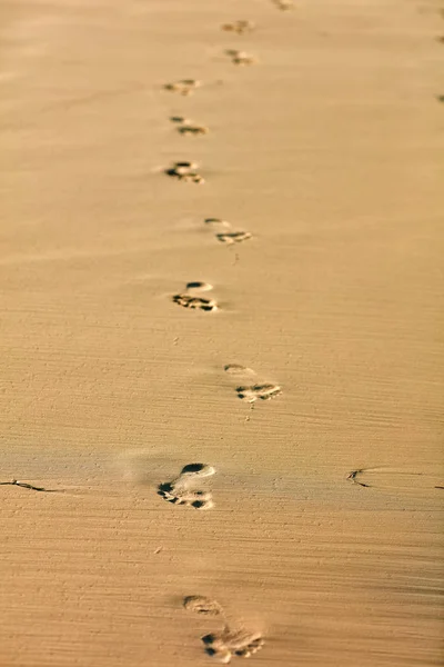 Fußabdrücke Sand Sommerurlaub — Stockfoto