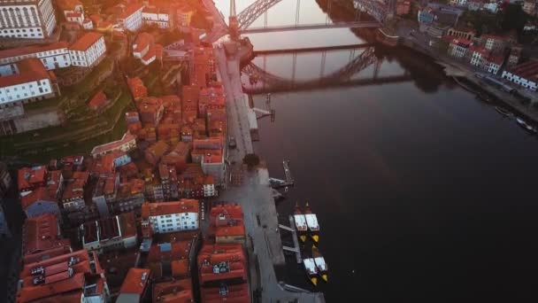 Porto Portekiz Eski Şehrin Havadan Görünüşü Douro Nehrinin Gezinti Alanı — Stok video