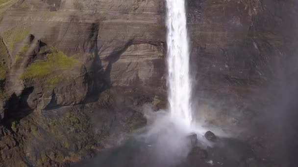 Zlanda Nın Dağlık Kesimlerinde Haifoss Şelalesi Aerial Manzara Landmannalaugar Kanyonu — Stok video