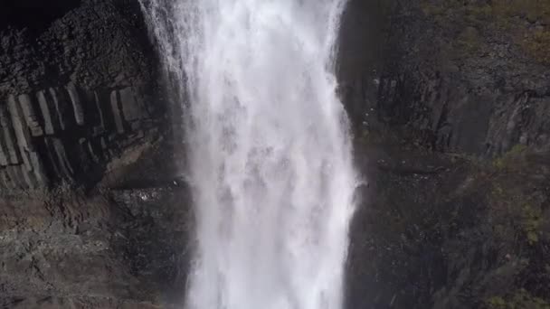 Cascata Haifoss Negli Altopiani Dell Islanda Veduta Aerea Paesaggio Drammatico — Video Stock
