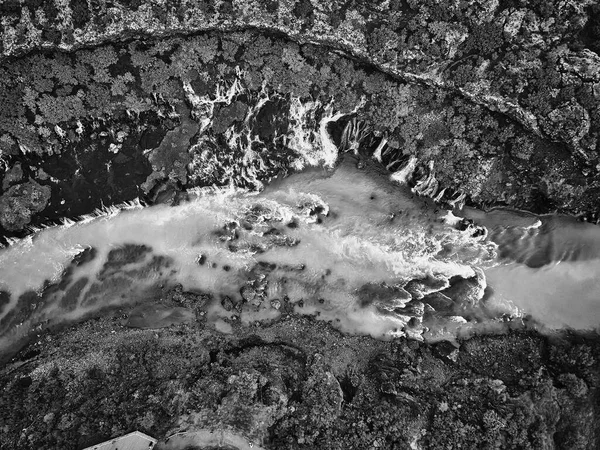 Hihetetlenül Gyönyörű Hraunfossar Vízesés Lava Vízesések Vízesés Folyik Lávamezőkről Hvita — Stock Fotó