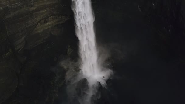 Cascada Haifoss Las Tierras Altas Islandia Vista Aérea Paisaje Dramático — Vídeos de Stock