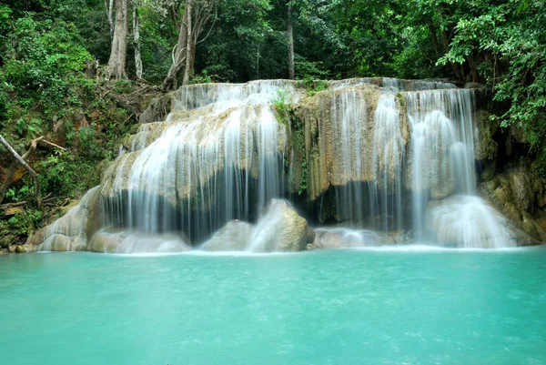 Erawan Wodospad Karnchanaburi Tajlandia Kurtyną Wodną Błękitnym Strumieniem Wody — Zdjęcie stockowe