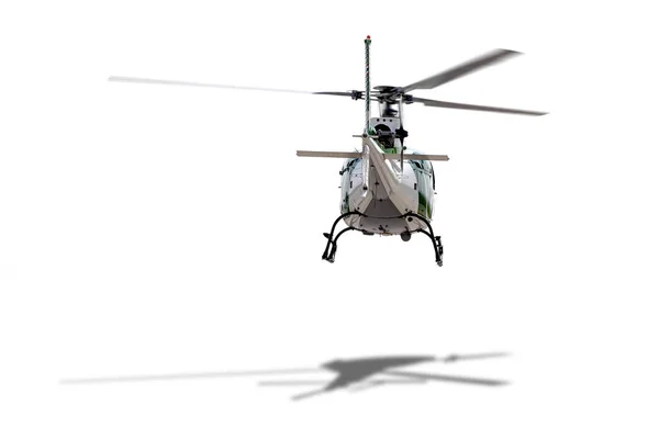 Beyaz Bir Helikopter Bulunduğu Izole Beyaz Arka Plan Arkadan Görünüm — Stok fotoğraf